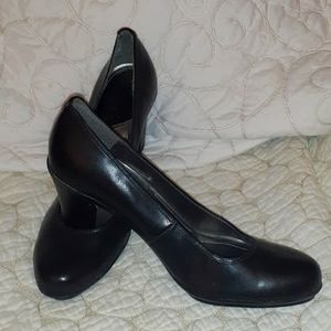 Black size 9 heels